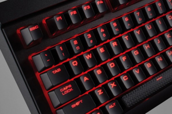 Corsair ra mắt bàn phím cơ K68: chống nước, switch Cherry MX Red, giá chỉ 99 USD
